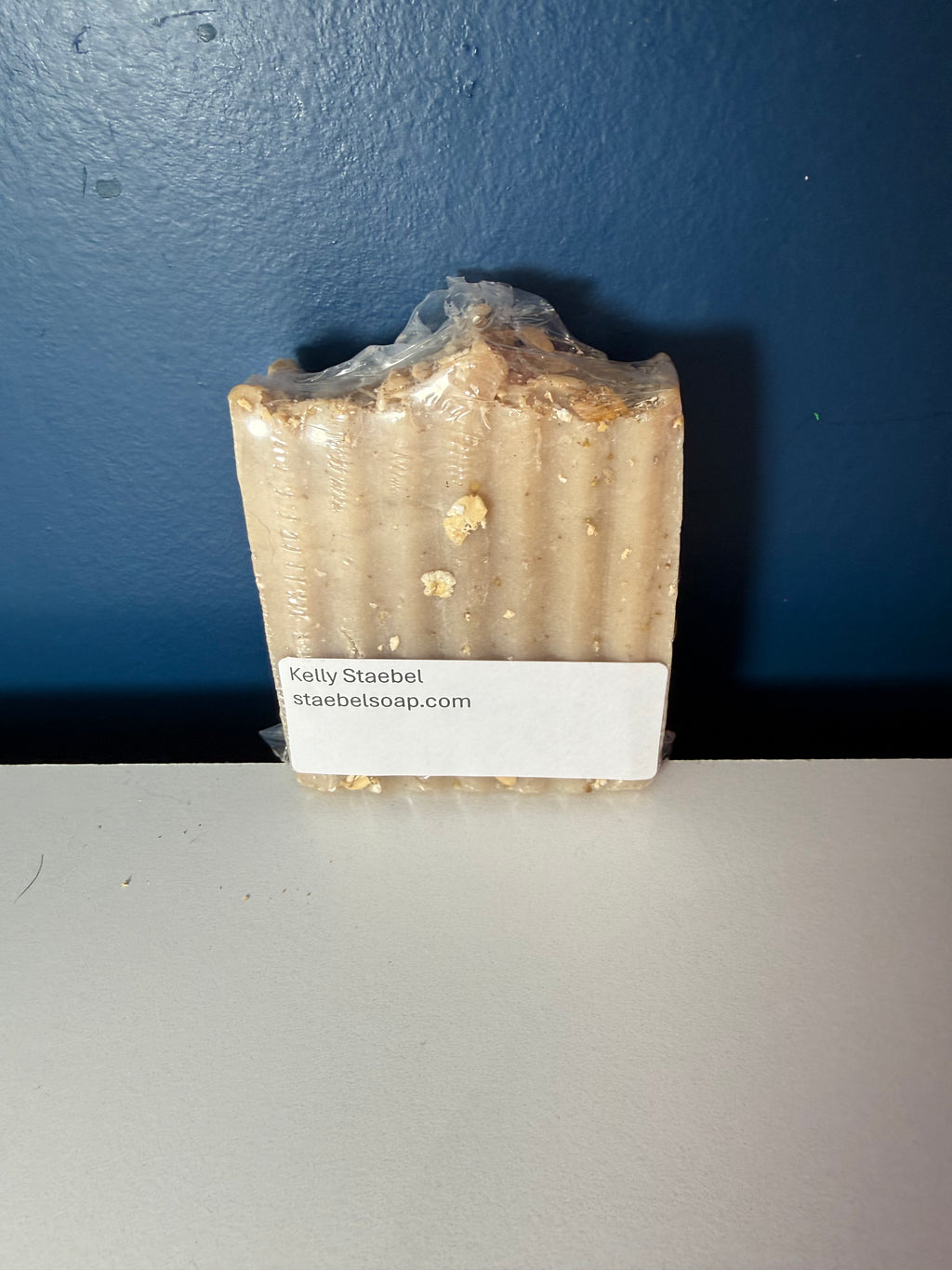 Exfoliating oatmeal milk and honey